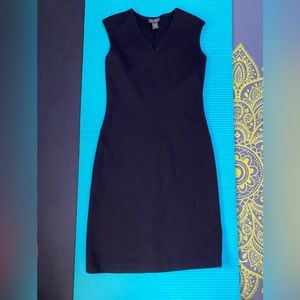 Banana Republic Size 6 warm modest sexy LBD 50% laine wool